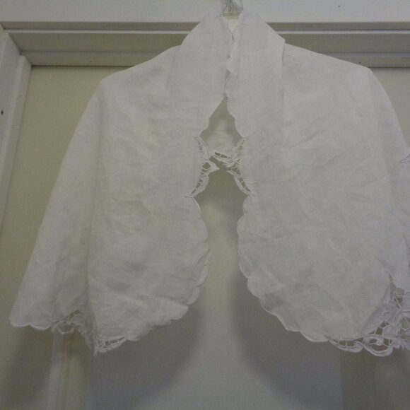 EARLY PAST PRETTY GIRL Vintage White w Cutwork Long Runner - Picture 2 of 5